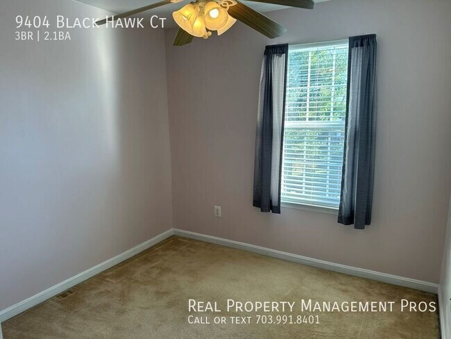 Building Photo - 9404 Black Hawk Ct