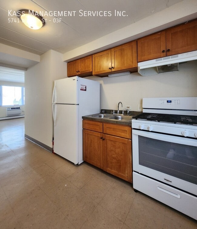 Primary Photo - 5741 W 35th St