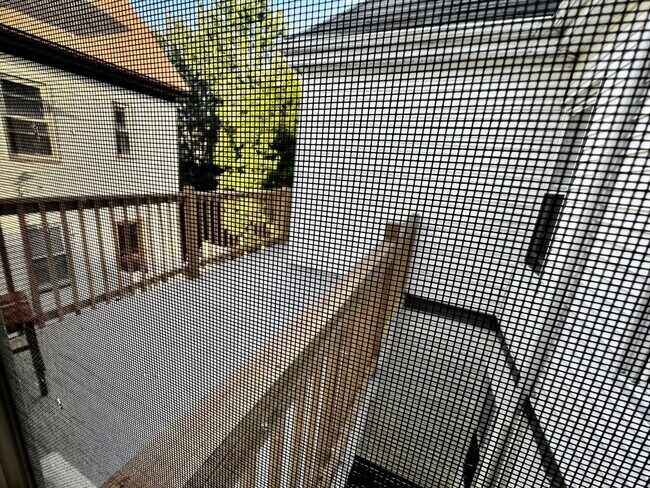 Building Photo - 63 Sycamore St