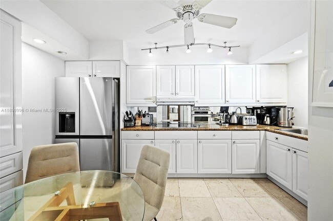 Building Photo - 8925 Collins Ave