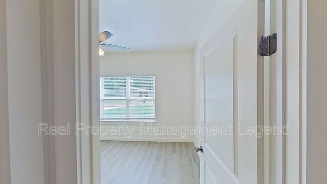 Building Photo - 1009 Dubois St