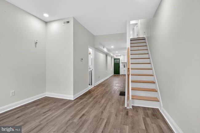 Building Photo - 2447 Turner St