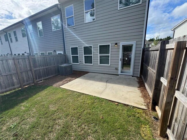 Building Photo - 3376 Highbury Way
