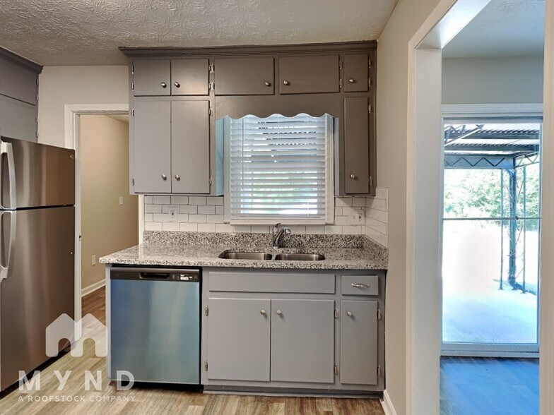 Building Photo - 229 Baker St Unit C