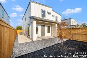 Building Photo - 303 San Salvador Ave