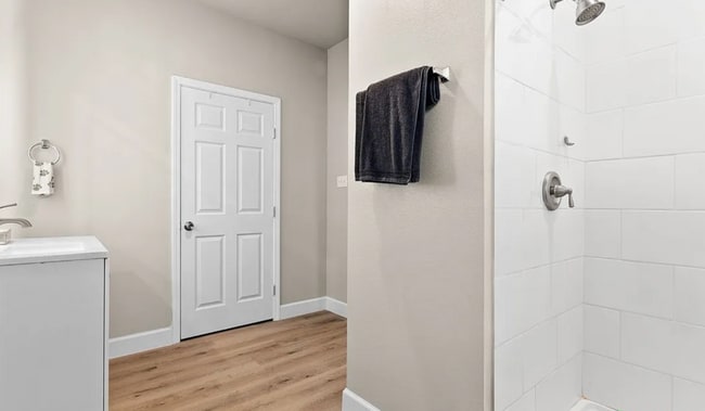 Building Photo - MUST SEE!!! Beautiful Home - Won't Last Lo...