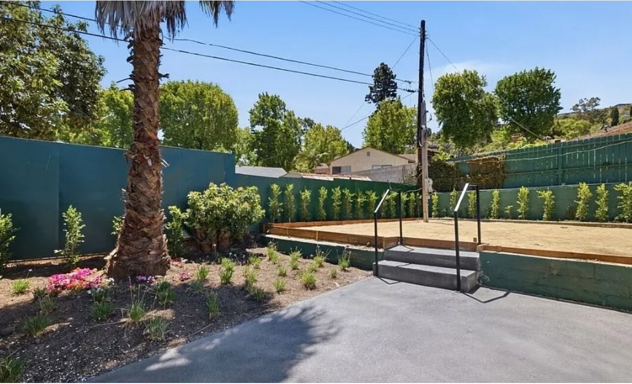 Building Photo - 3926 S Ridgeley Dr