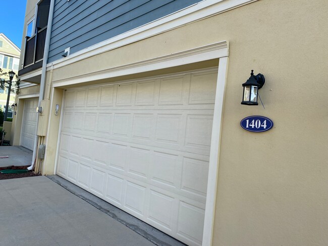 Building Photo - 1404 Winter Wharf Ln