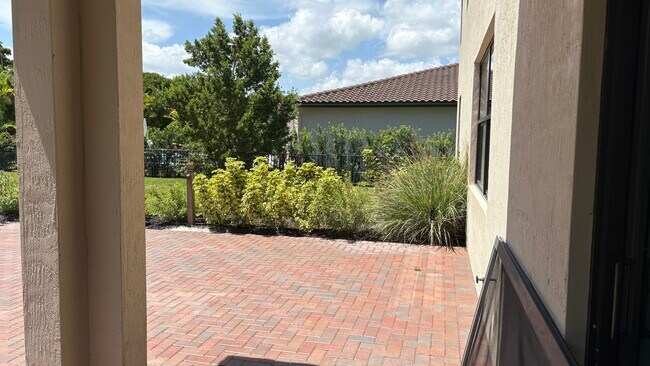 Building Photo - 3155 Streng Ln
