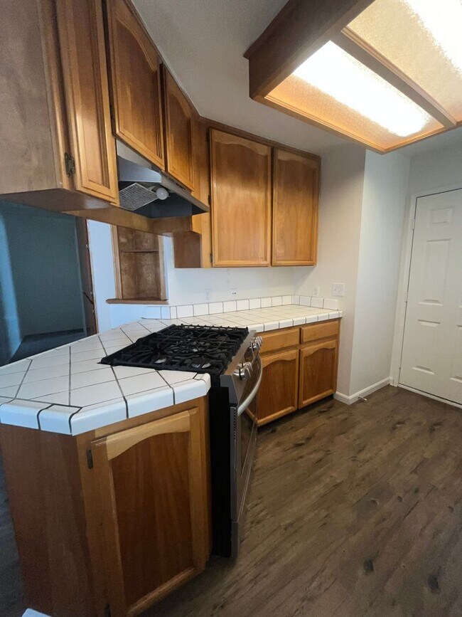 Building Photo - 1281