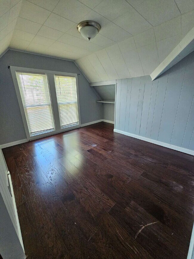 Building Photo - Duplex - 2 Bedroom, 2 Full Bathrooms and a 2 Car Garage. Updated Living Space with Hardwood Floor...