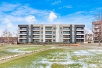 Building Photo - 5339 Highpointe Lakes Dr