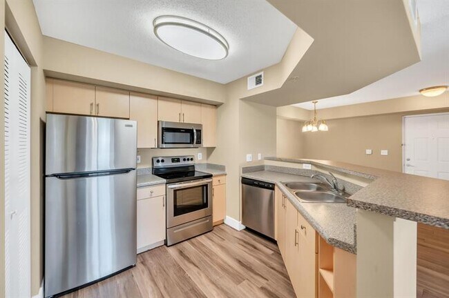 Building Photo - 3815 NW Mediterranean Ln