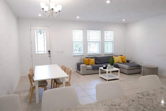 Building Photo - 8913 Matriarca Aly