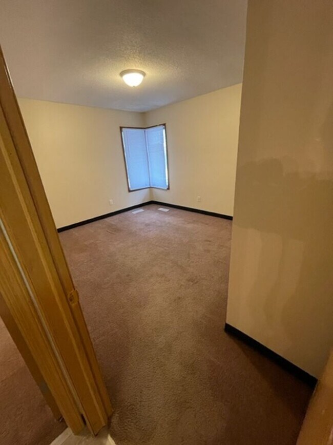 Building Photo - Two Bedroom Duplex