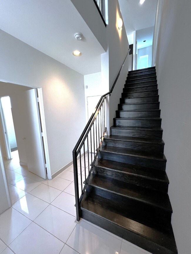 Building Photo - 1524 Blodgett St