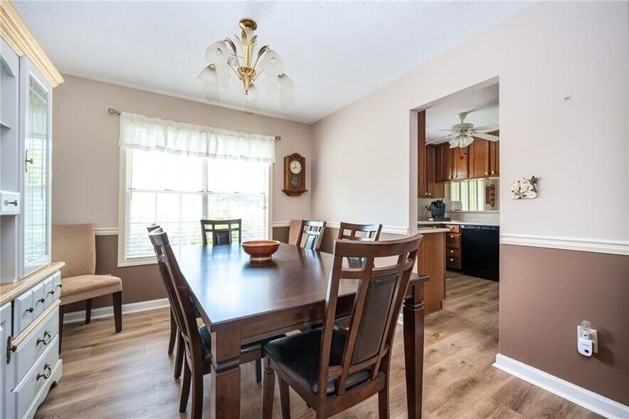 Building Photo - 4015 Paloverde Dr