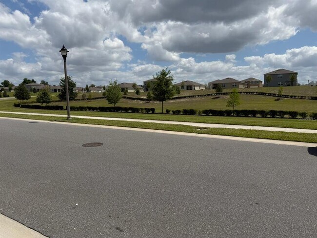 Building Photo - 3476 Major Oak Blvd