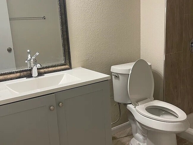 Building Photo - 12715 Ashford Pine Dr