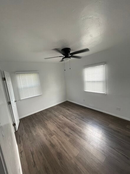 Building Photo - 313 S 22nd Ave