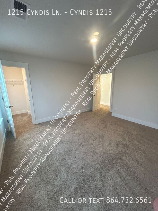 Building Photo - 1215 Cyndis Ln