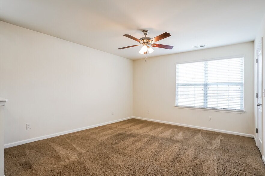 Building Photo - 657 Rose Mallow Dr