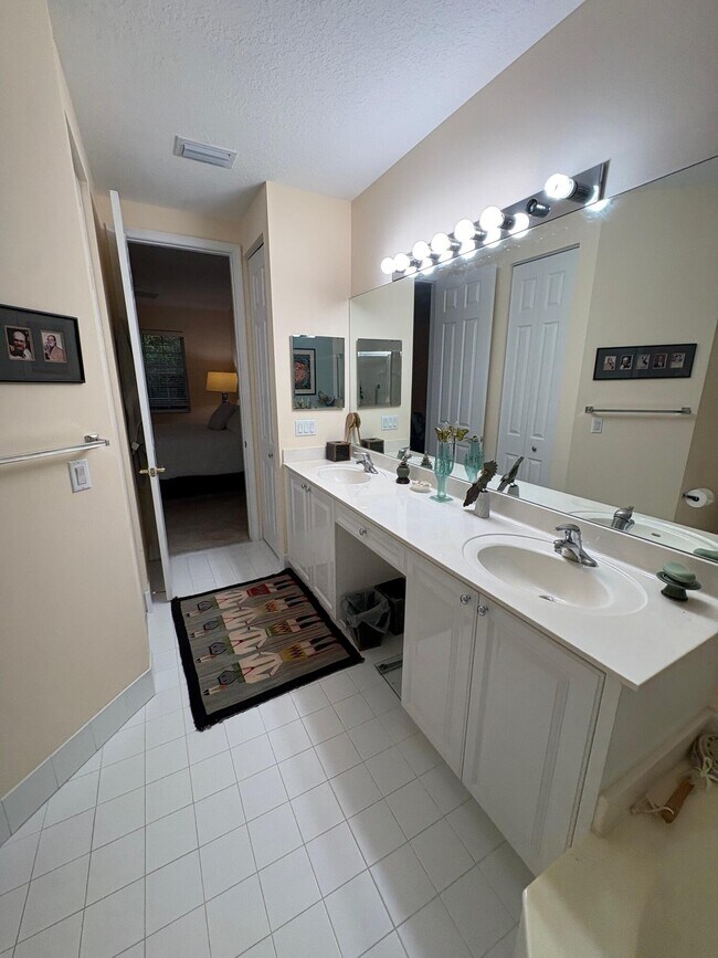 Building Photo - 67 Legacy Ct