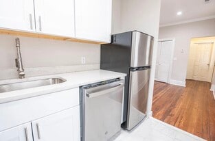 Building Photo - 61 Logan St