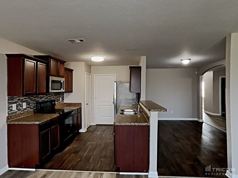 Building Photo - 2906 Trawler Pl