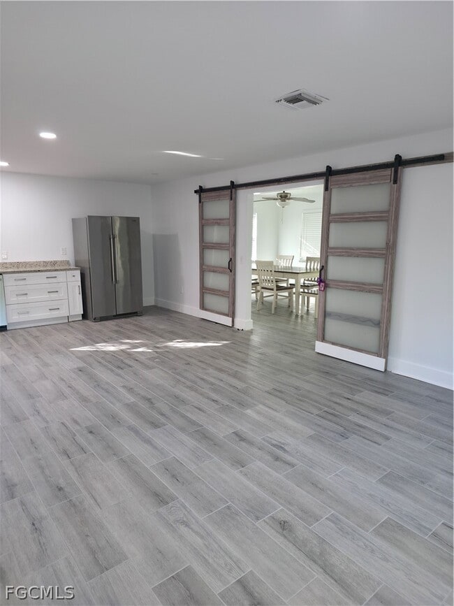 Building Photo - 4474 E Riverside Dr