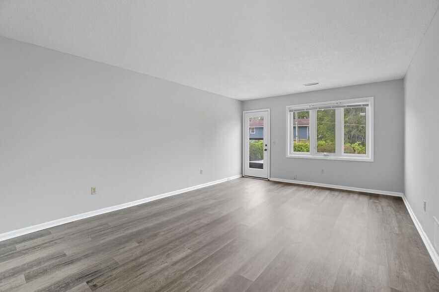 Building Photo - 812 Villa Park Ct