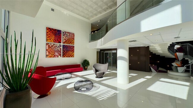 Building Photo - 5701 Collins Ave