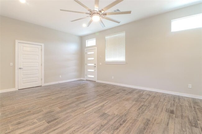 Building Photo - 11357 Paradise Out Ln