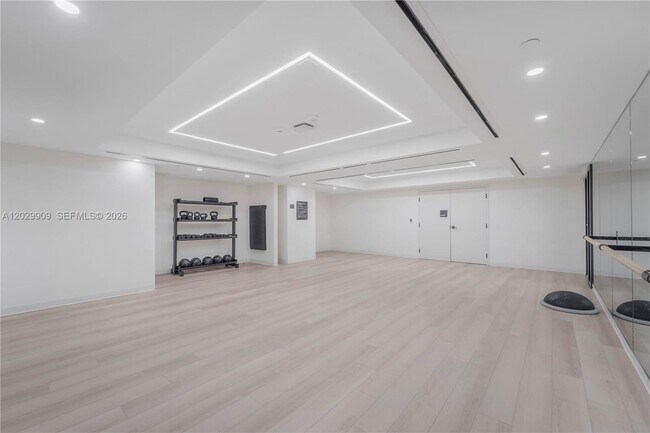 Building Photo - 225 N Miami Ave