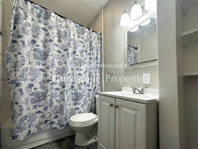 Building Photo - 2899 Dignan St