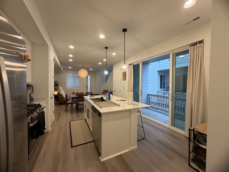 Building Photo - 2348 E Boulder St