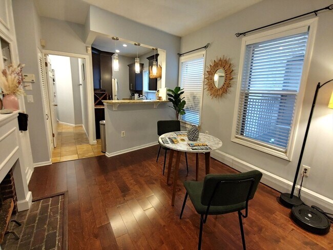 Primary Photo - 61 W Cedar St