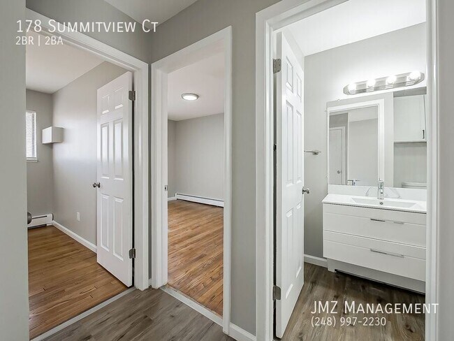 Building Photo - 178 Summit View Ct