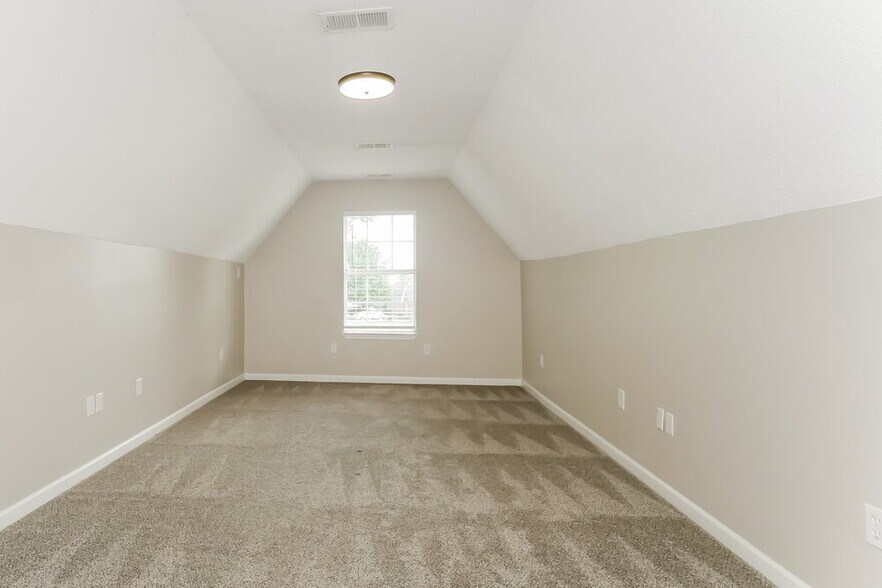 Building Photo - 10678 Pecan Meadow Dr N