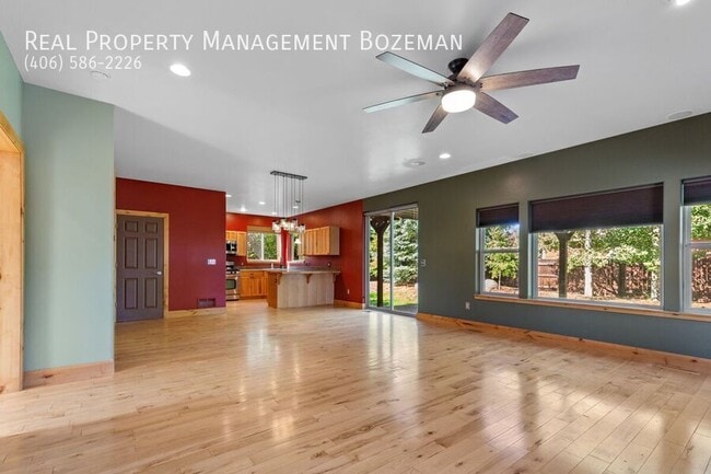 Building Photo - 971 Longbow Ln