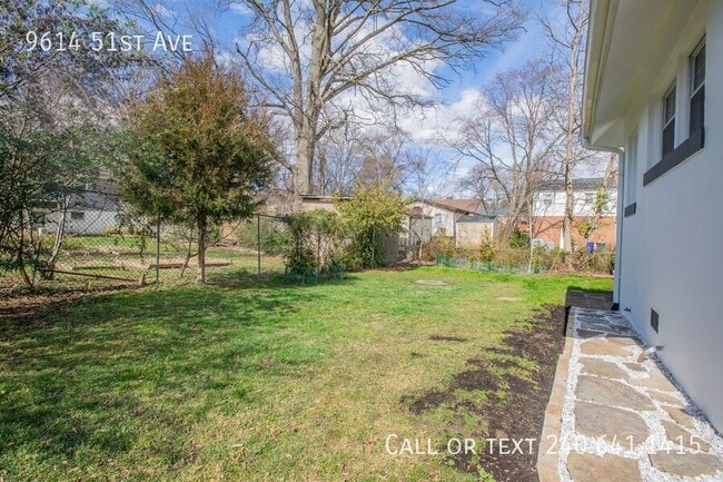 Building Photo - 9614 51st Ave