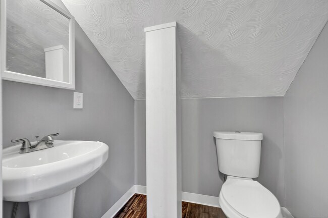 Building Photo - 10 Cemetery Ave