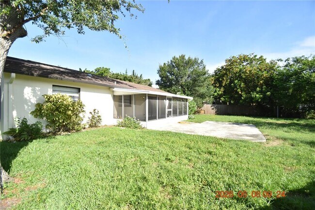 Building Photo - 12217 104th Ln