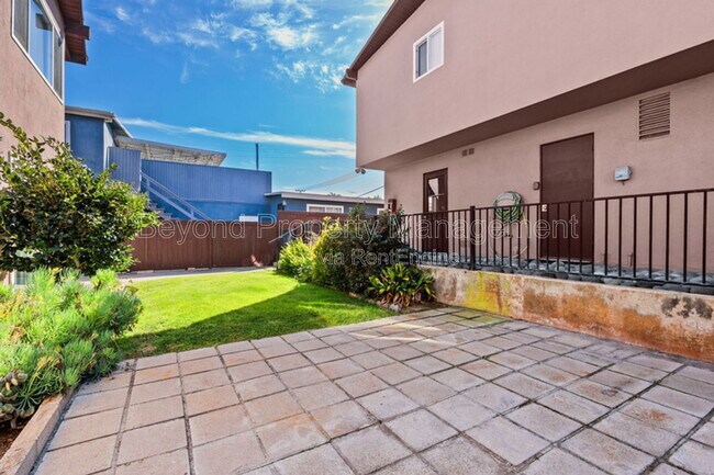 Building Photo - 3492 Garfield St