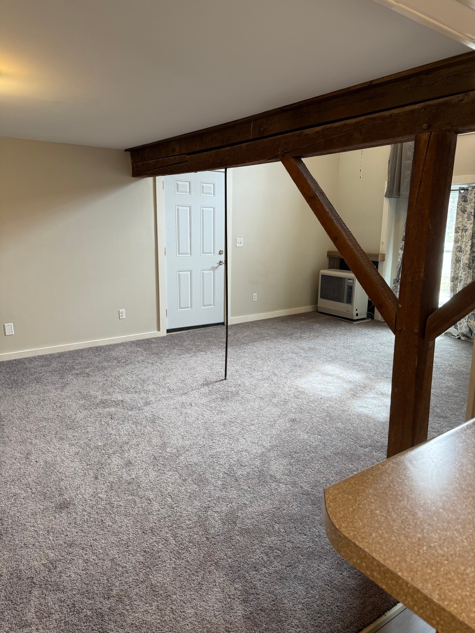 Building Photo - 40 Main St