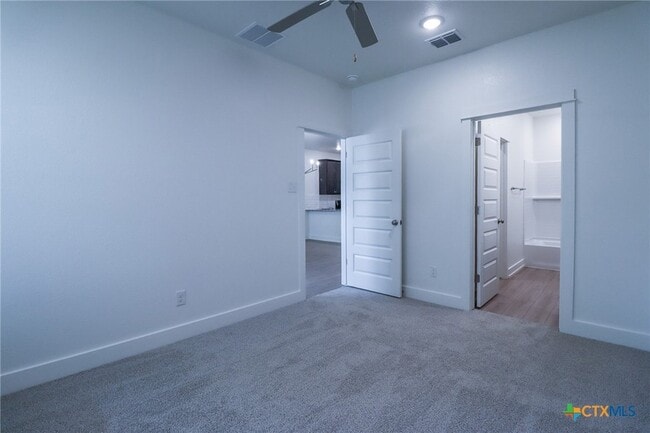 Building Photo - 618 Campus St