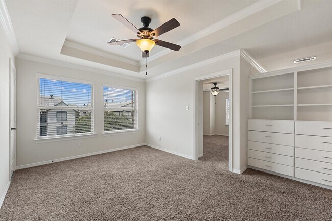 Building Photo - 13217 Green Hills Dr