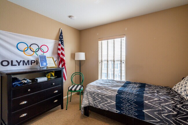 Building Photo - 2681 Stonecrop Ridge Grove