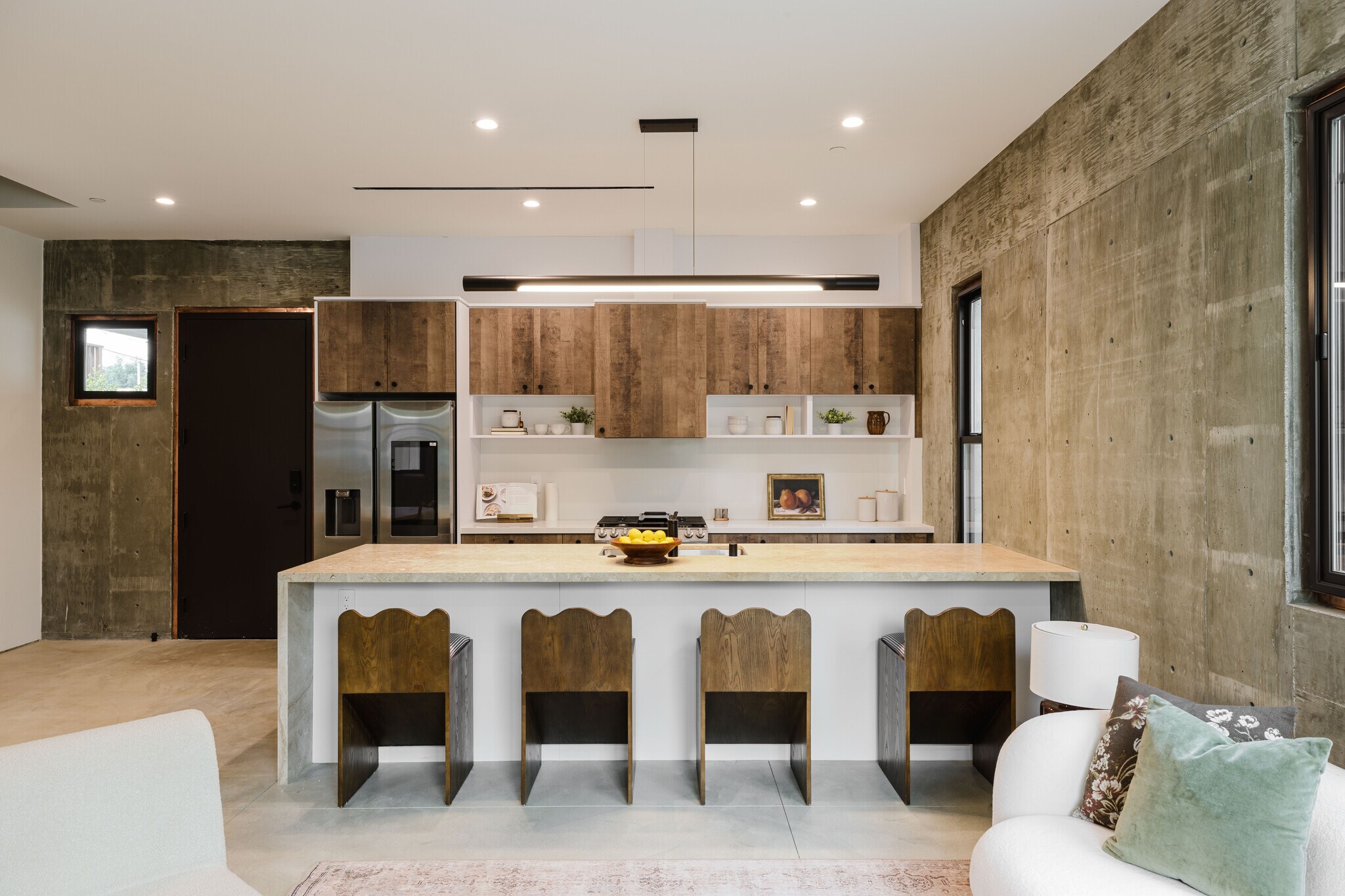 Building Photo - 2855 S Sycamore Ave