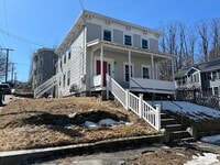 Building Photo - 28 Maple St